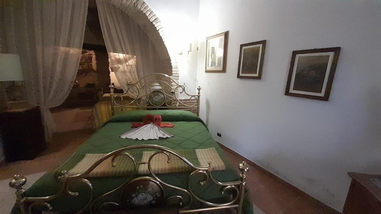 Al Cantinone Toffia Exterior foto