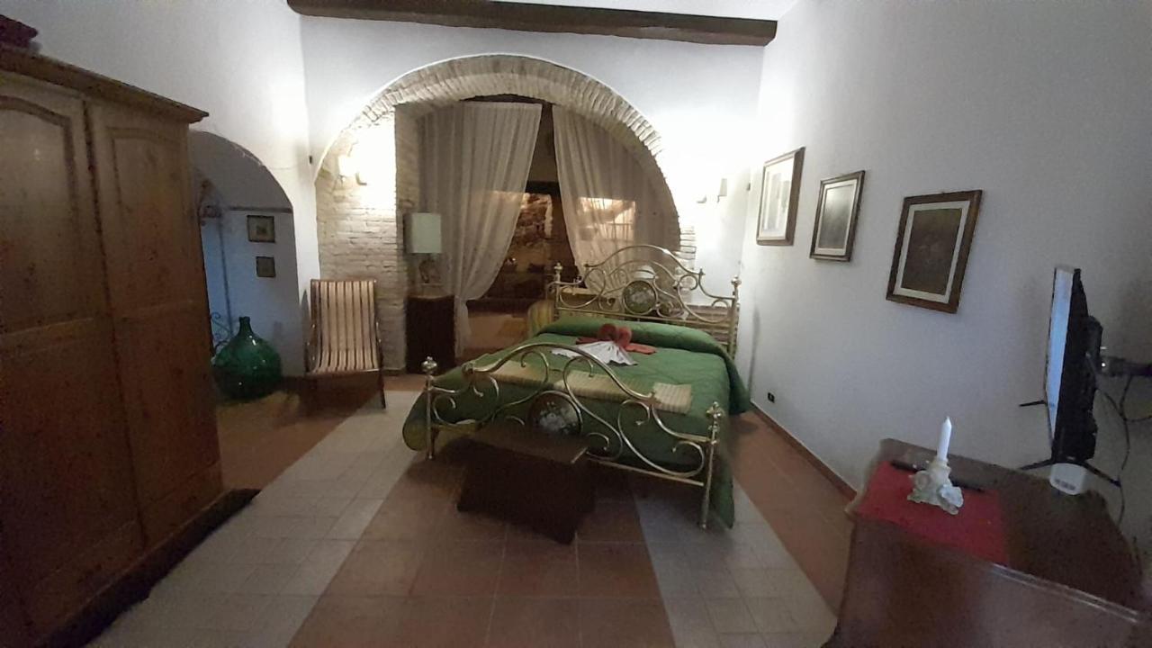 Al Cantinone Toffia Exterior foto