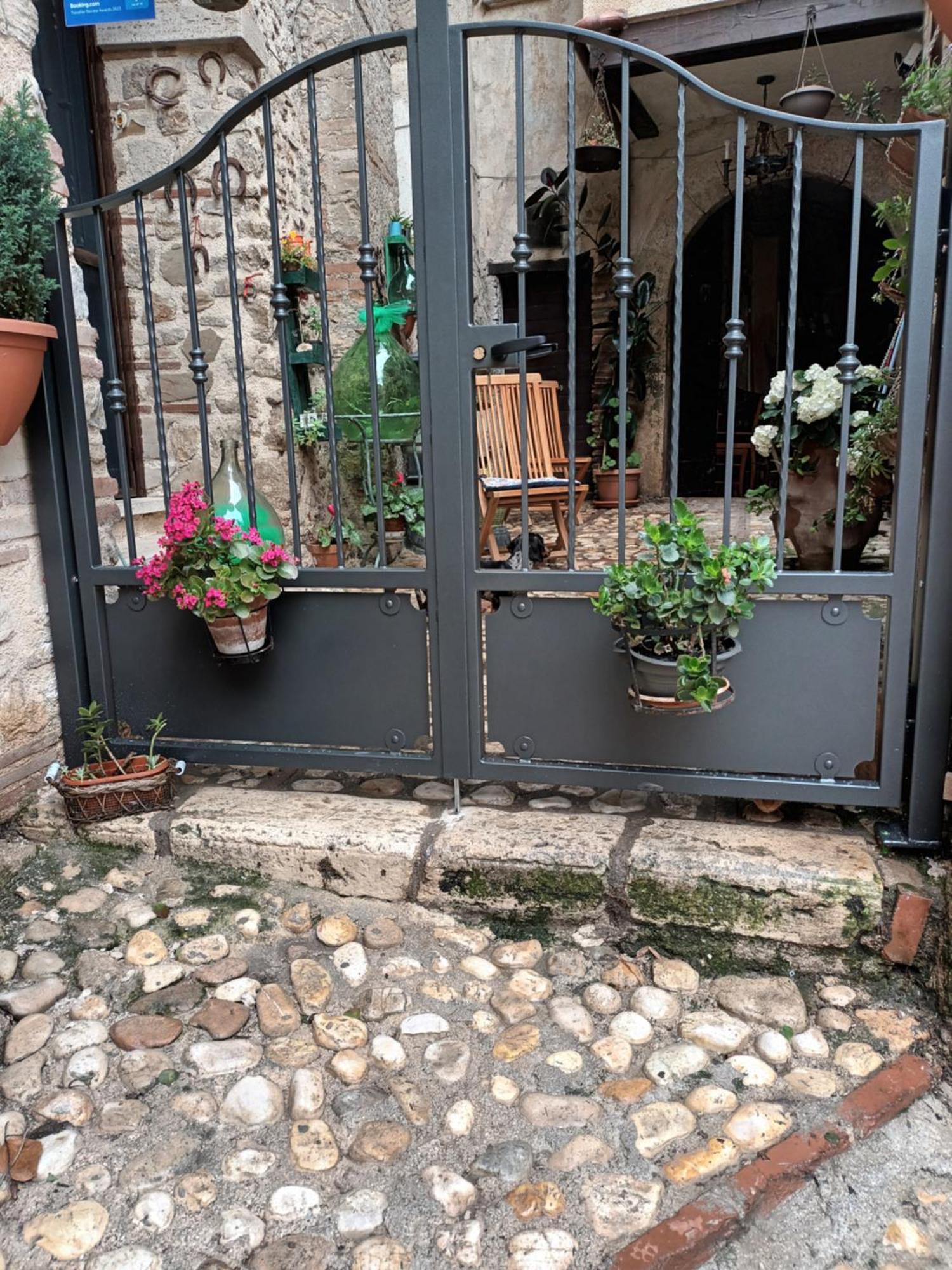 Al Cantinone Toffia Exterior foto